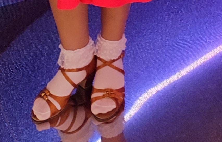 Продам бальное платье и туфли на девочку