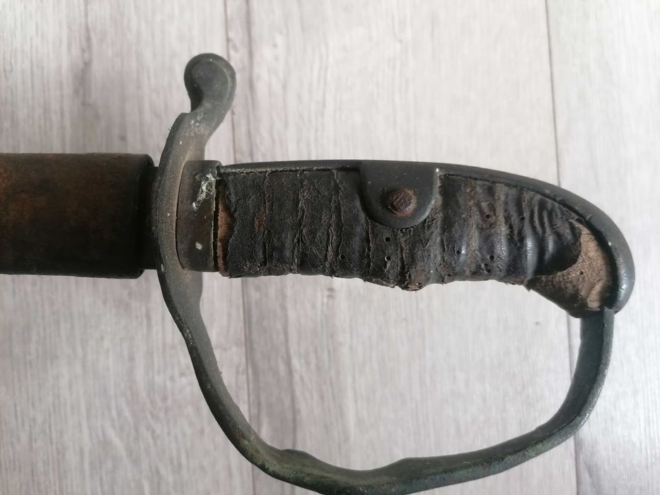 Продавам сабя. За почистване