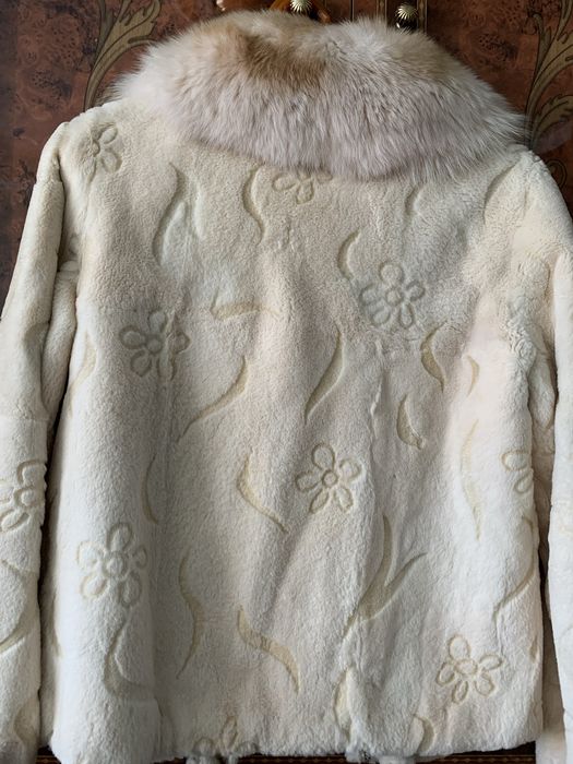 Женская короткая шуба