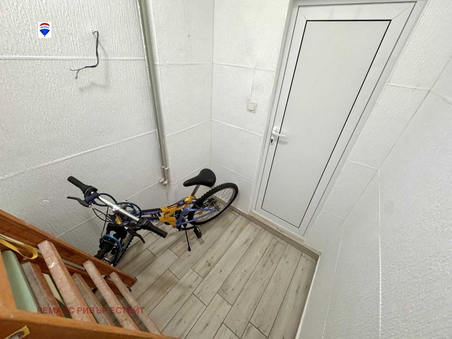 Търговско помещение/ магазин за продажба кв. Родина 2