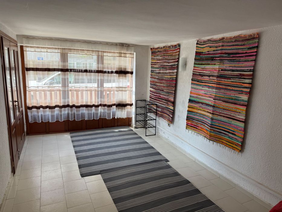 Дава се под наем Къща в Свети Влас - 550 кв.м за 0.51 € - Снимка #3