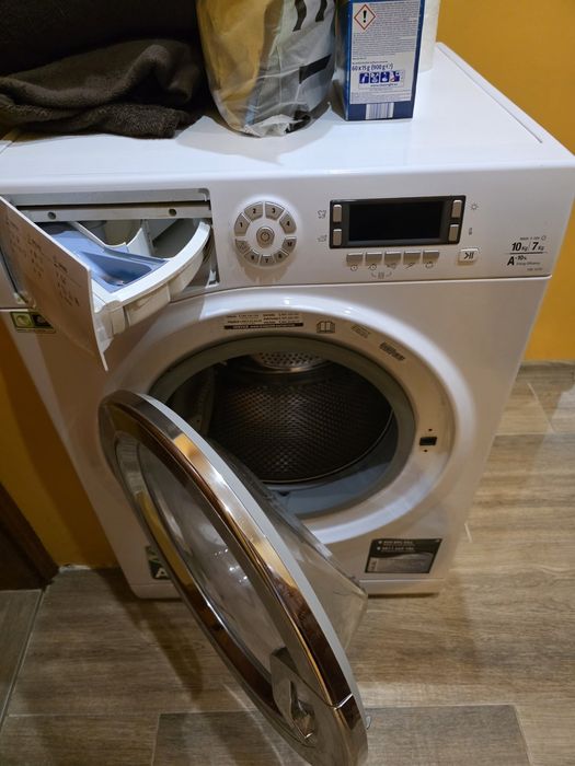 Пералня със сушилня Ariston FDD 10761 XR EU.