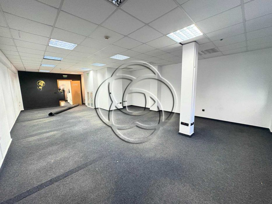 Дава се под наем Офис в София, Младост 3 - 305 кв.м за 1296.42 € - Снимка #2