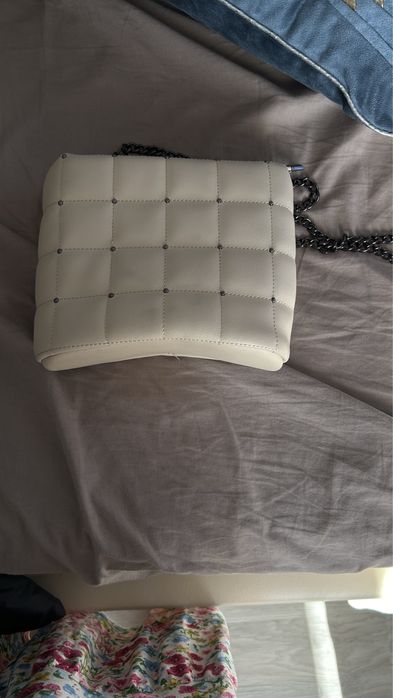 женская сумка бежевая