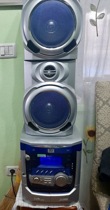 Boxe de vanzare in stare buna