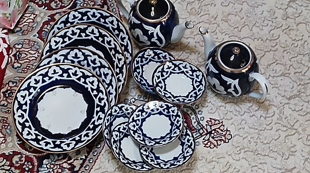 Чини тарелка чойник пийола