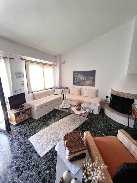 Продава лукс апартамент 48м2 първа линия в Неа Врасна, Северна Гърция