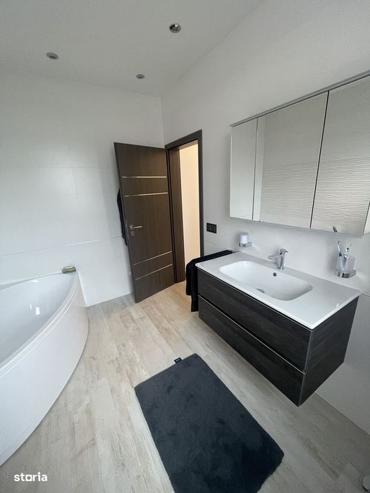 Apartament deosebit de inchiriat 3 camere direct de la proprietar