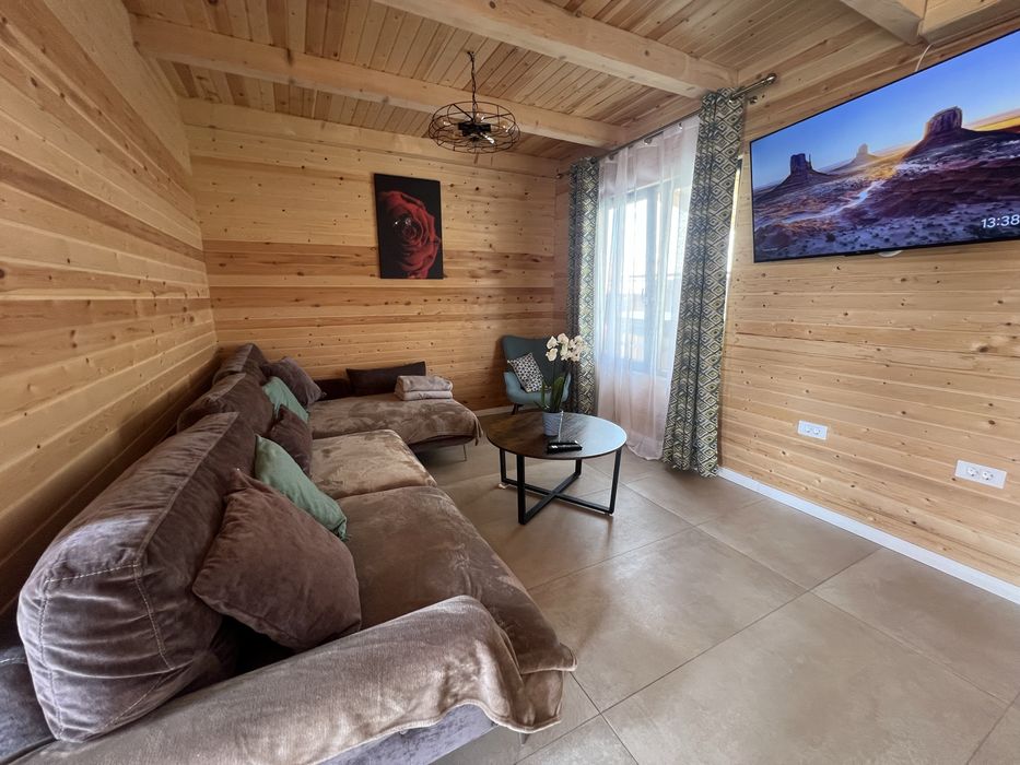 Inchiriez cabana Valley View