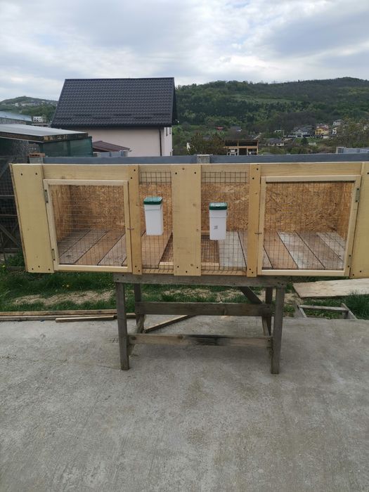 Cuști duble de iepuri, noi.