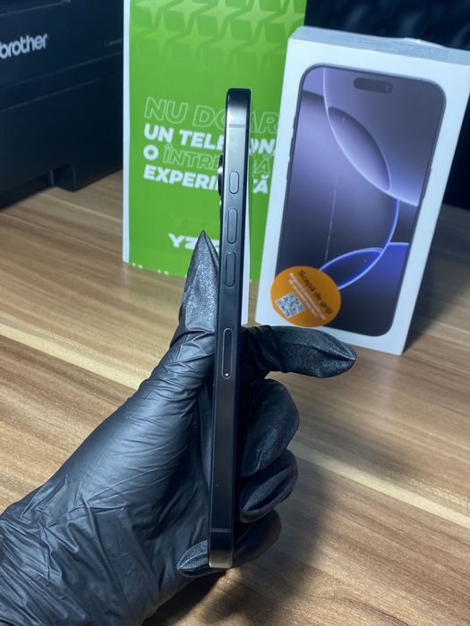 iPhone 16 Pro Max • 512 GB • Black Titanium