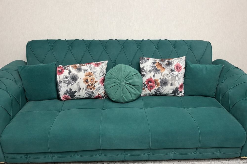 Продам диван 2м