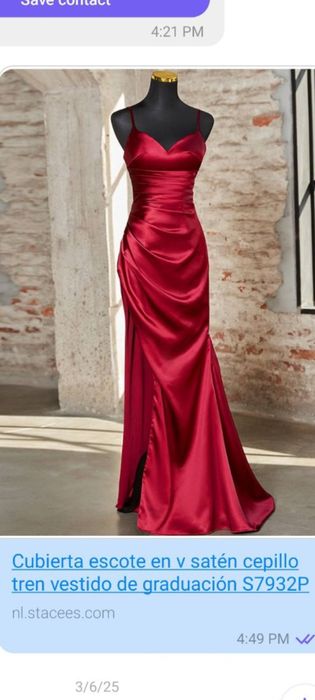 Червена рокля за повод