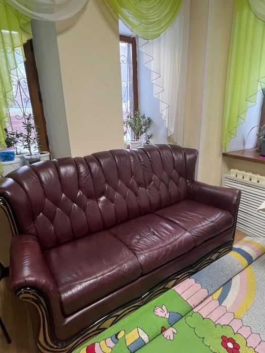 Продается Кожаный диван