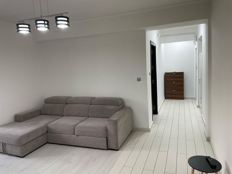 Apartament 2 camere zona centrala mall