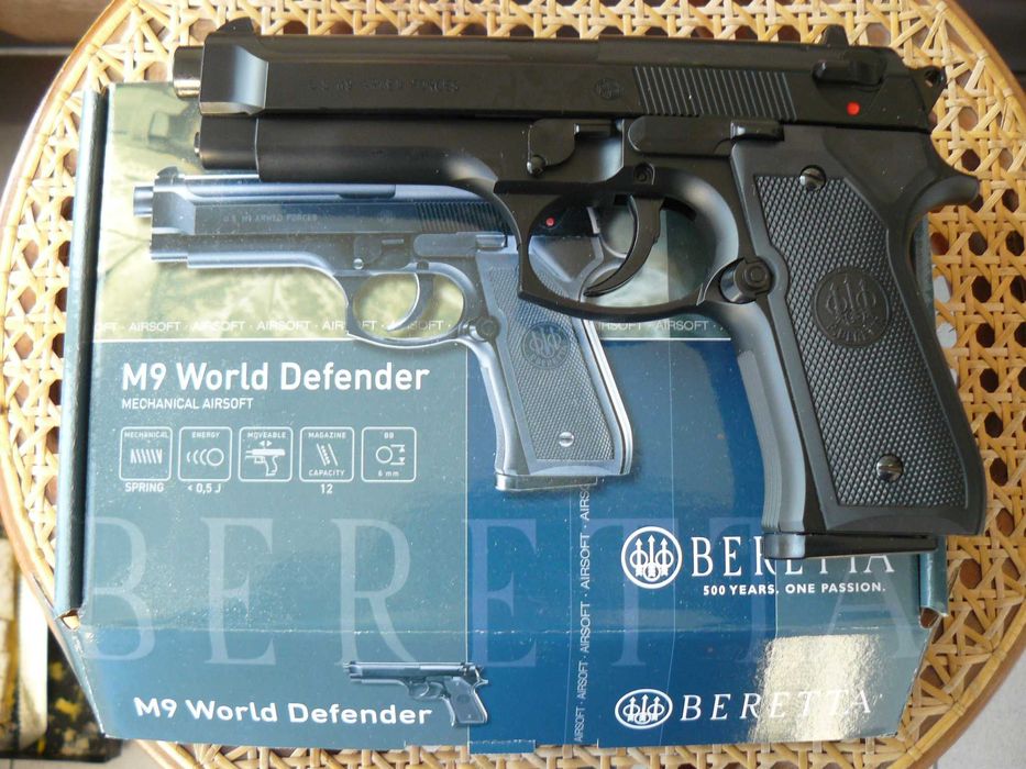 Pistol Airsoft BERETTA M9 WORLD DEFENDER UMAREX Spring/Arc/Manual,Nou