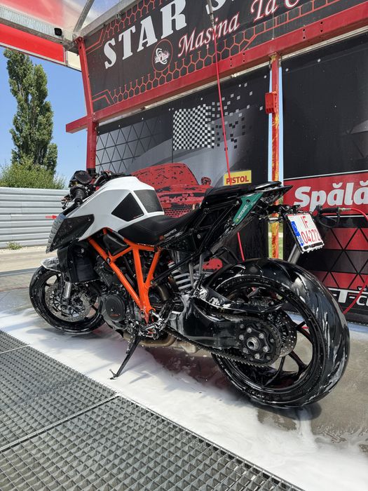 KTM Super Duke R 1290