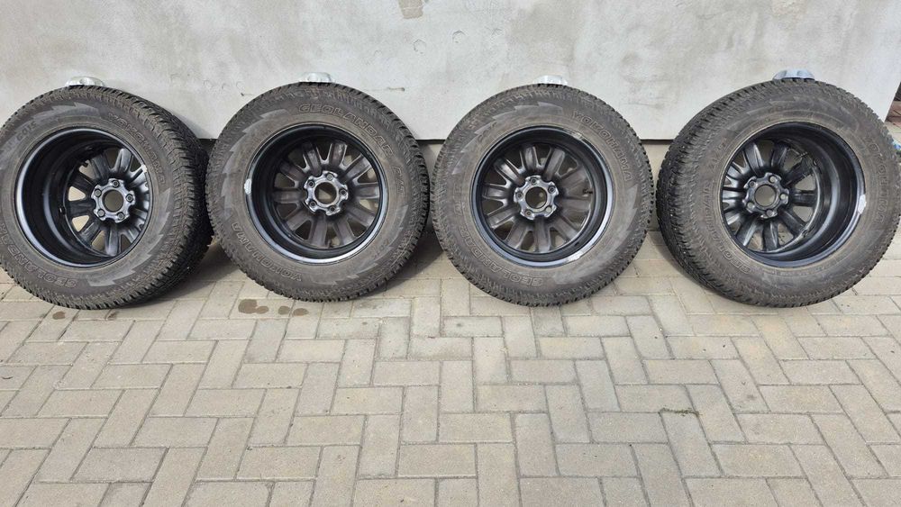 Vand 4 roti Alkar Hibrydad 5x114,3 pentru Duster, echipate cu anvelope Yokohama Geolandar