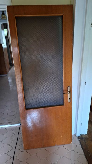Uși și ferestre second-hand