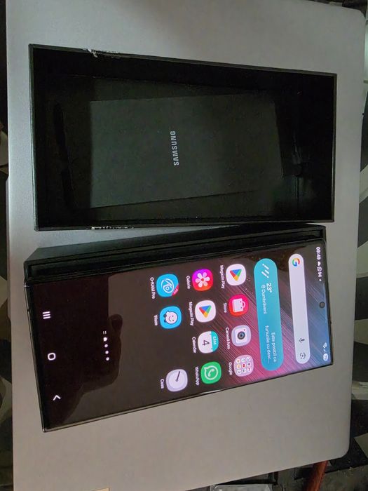 Samsung  S22 ultra 256 g, 12 GB, dual sim, ca nou cu folie sticla și husa