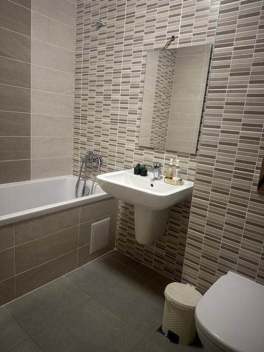 Inchiriez Apartament 2 Camere Top City zona Coresi Brasov Nemobilat