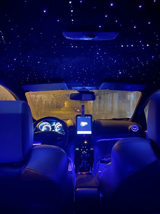 Montez Lumini Ambientale Universale sau Dedicate