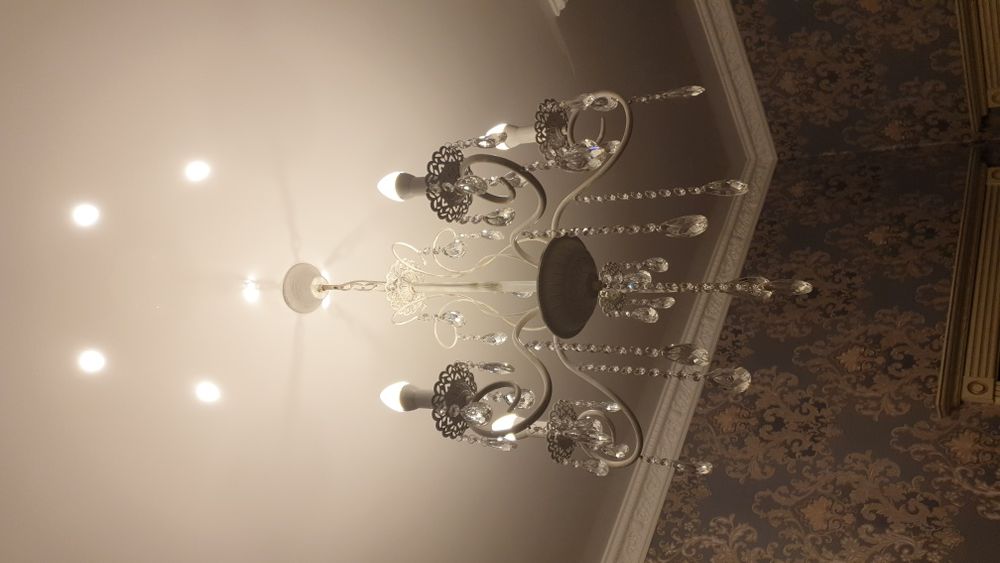 Продам люстру