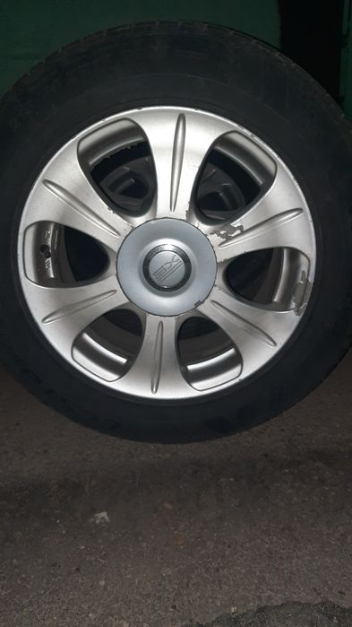 Резина для автомобиля