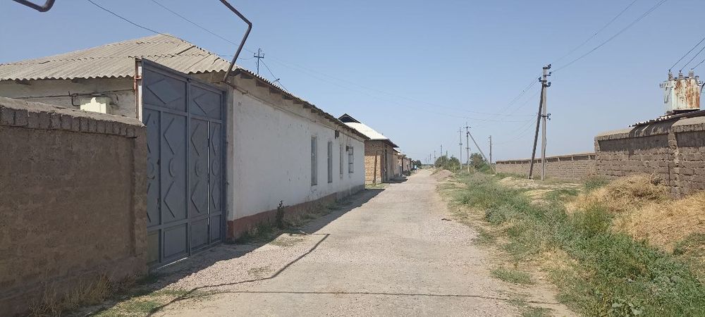 Ховли сотаман, Тойтепани ёнида,Тошкент в. арзон,келишамиз