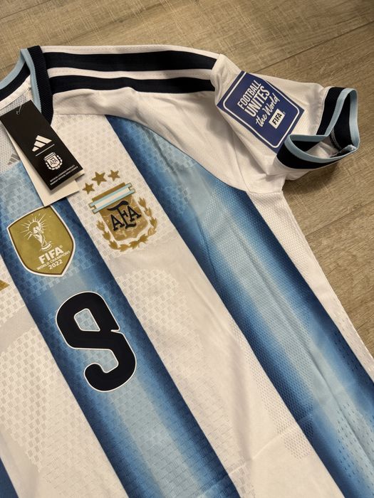 Tricou de fotbal argentina nationala Julian Alvarez 9 marime M cu eticheta adidas world cup 2026 nou