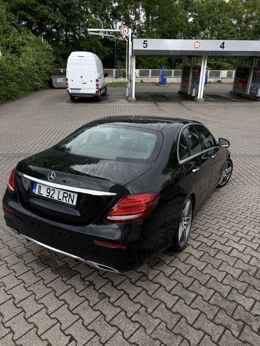 Mercedes E-Class W213 AMG Black • Camera 360 • Full