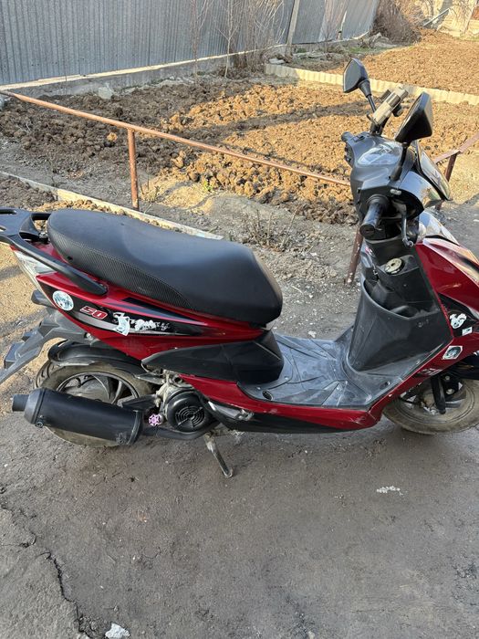 Скутер продаю в отличном состояние