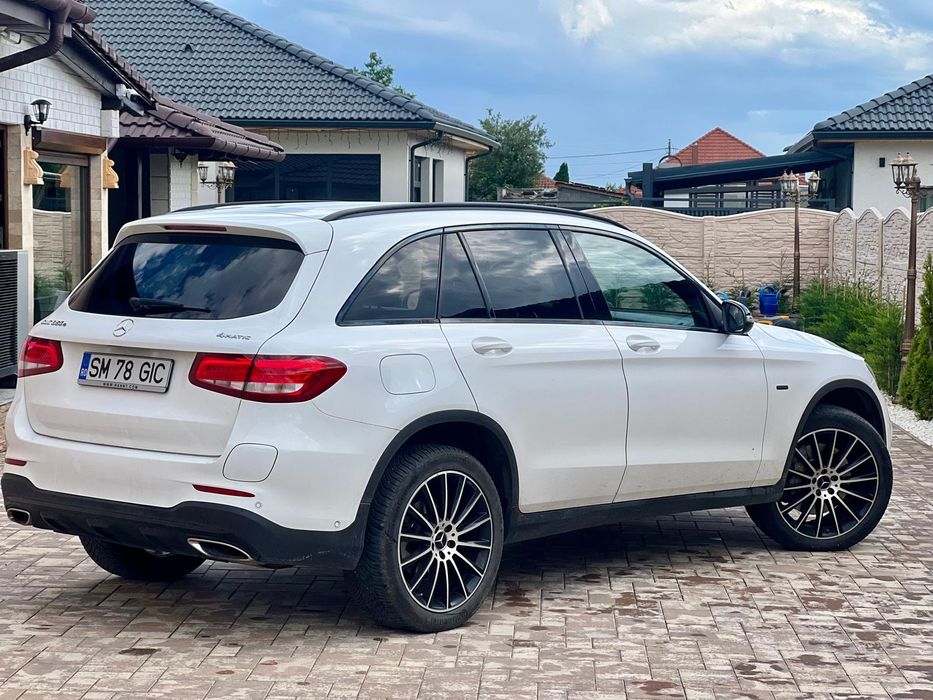 Mercedes Benz GLC350e Hybrid Plug-In 320 cp