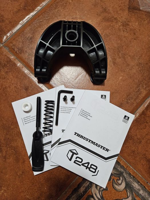 Волан Thrustmaster T248 + Стол Playseat Challenge