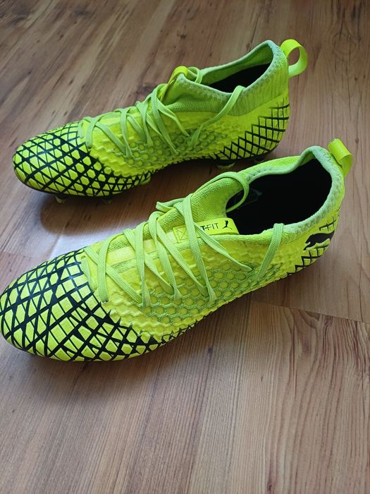 Продавам Бутони PUMA