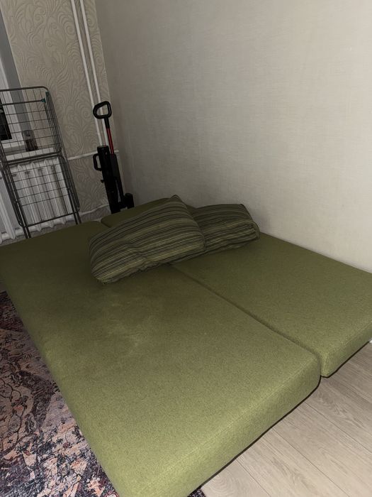 Продам диван (раскладной)