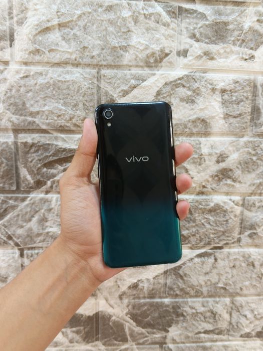 Vivo y1s idial srochna