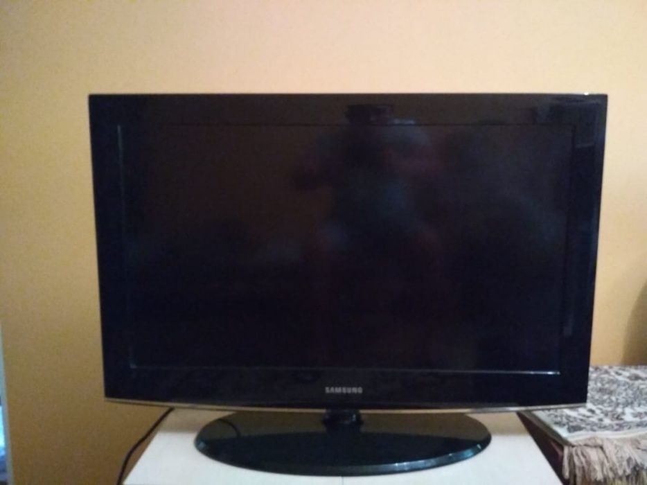 Продам тв Samsung
