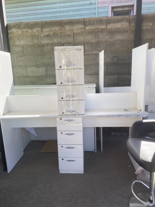 Мебель для салонов красоты