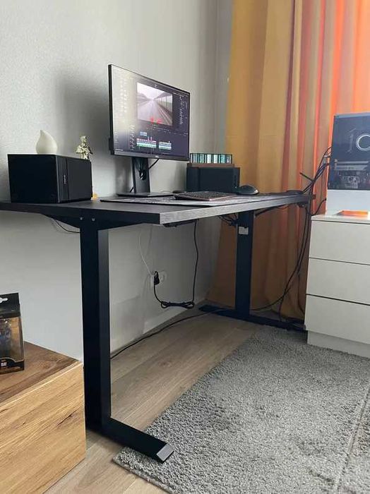 Стол компьютерный с регулировкой высоты