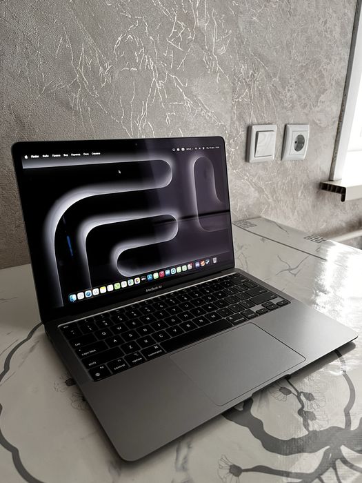 Macbook air 13 8/256GB 2020