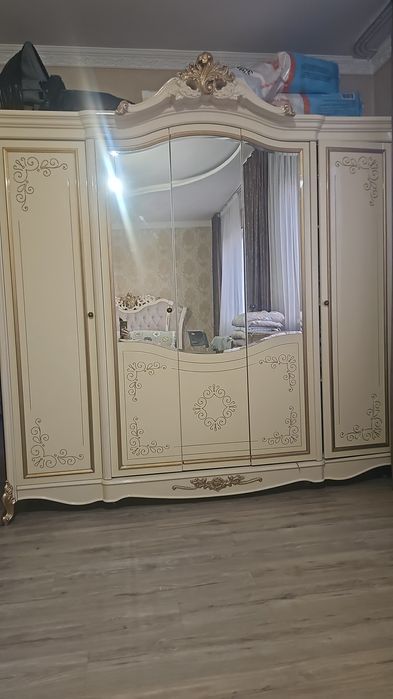 Спальный гарнитур в идеальном состоянии