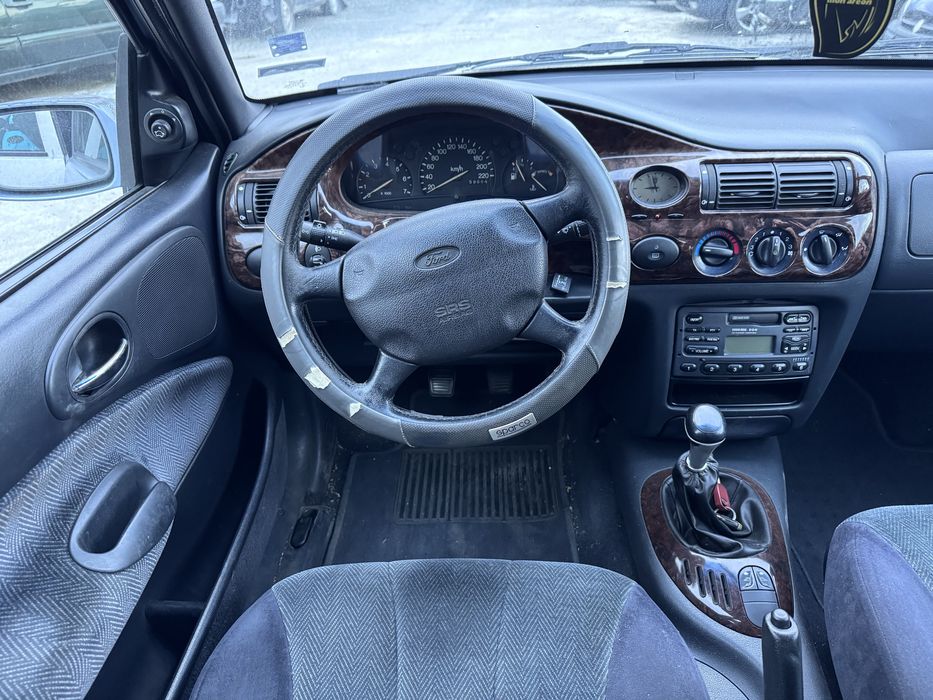 Форд Ескорт 1.8и 115кс 1997г На Части