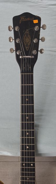 Ретро полуакустична електрическа китара Framus