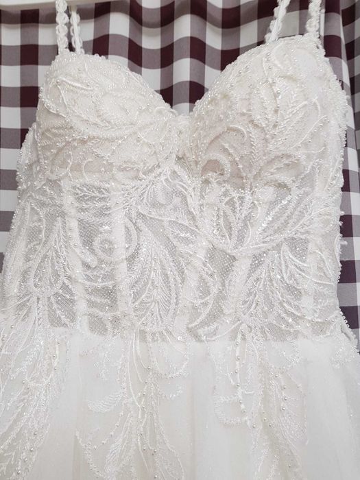 Rochie mireasa detalii simple