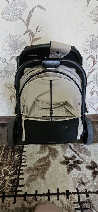 Коляска почти как новая