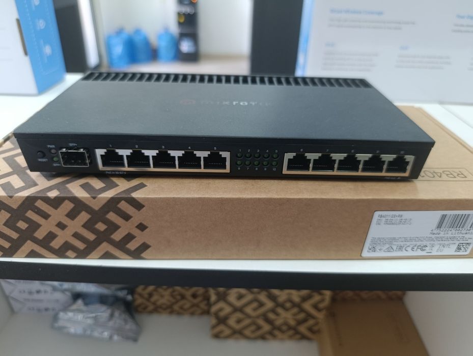 Mikrotik RB4011  marshuzator