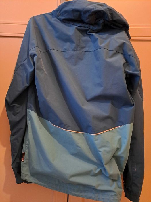 Geacă Jack Wolfskin impermeabilă subțire