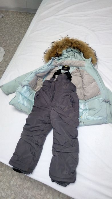 Зимний комбинезон для девочки