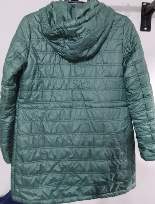 Продаю осенни и весенни куртку